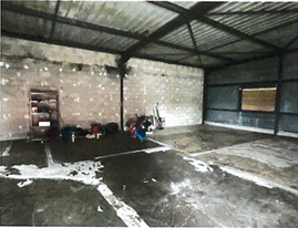 SENS, Local commercial 160m², Parking