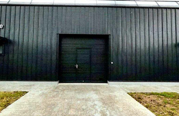 SENS, Local commercial 70m², Parking