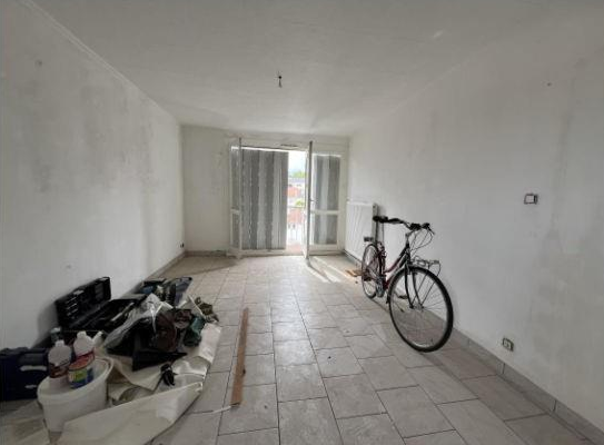 CHALIGNY, Appartement T2 48m², Cave