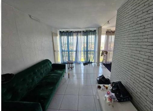 GRIGNY, Appartement T3 71m², Balcon