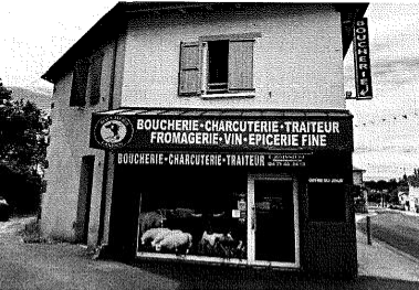 SAINT PAUL DES LANDES, Local commercial 82m², Cour