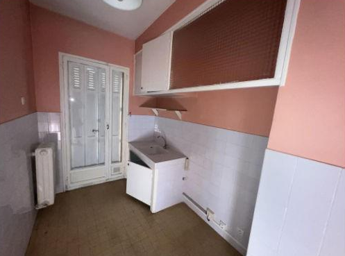 MARSEILLE 4EME, Studio 34m², Balcon