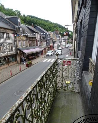 CORMEILLES, Appartement T3 89m², Balcon