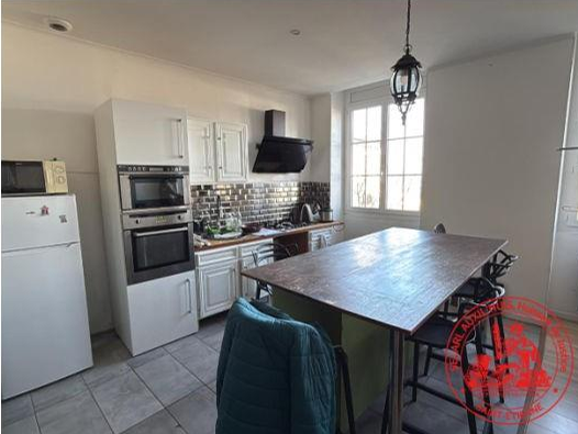 SAINT ETIENNE, Appartement T4 99m², Caves