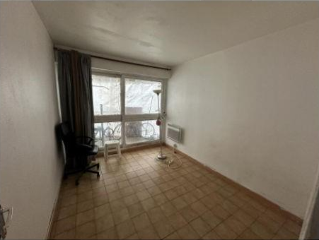 GRIGNY, Appartement T4 64m², Cave