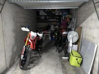 PONTAULT COMBAULT, Garages 16m²