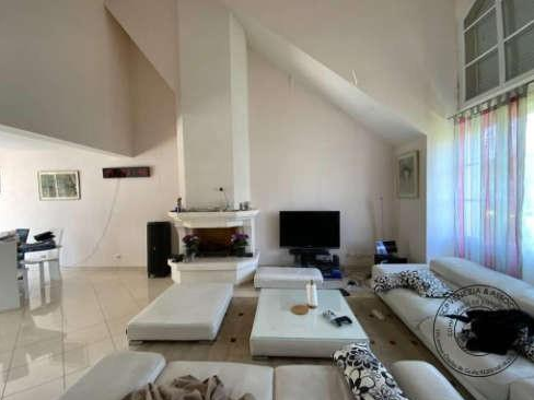 MONTESSON, Maison T6 204m², Jardin