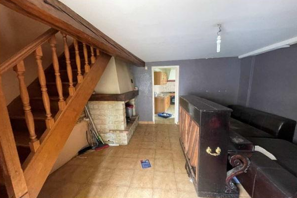 VAUX SUR SEINE, Maison T3 74m², Cour