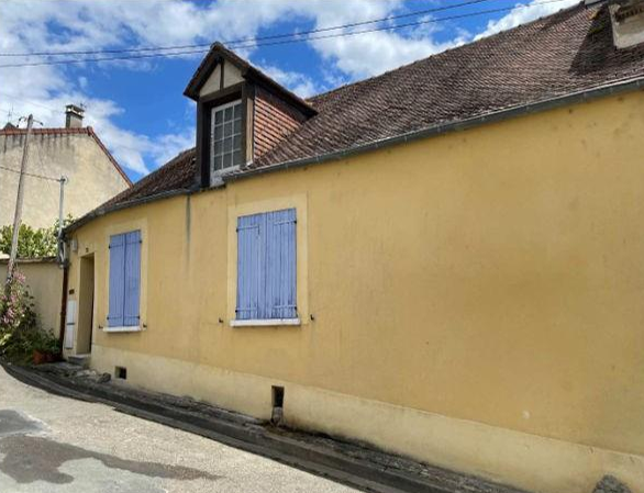 VAUX SUR SEINE, Maison T3 74m², Cour