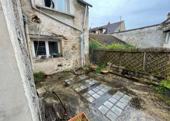 VAUX SUR SEINE, Maison T3 74m², Cour