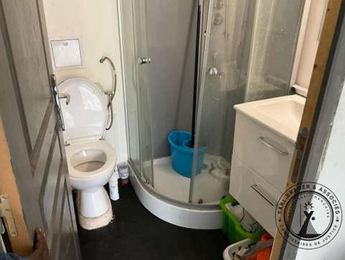 LODEVE, Immeuble 69m²