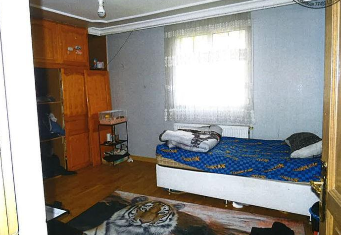 CHELLES, Maison T10 337m², Jardin