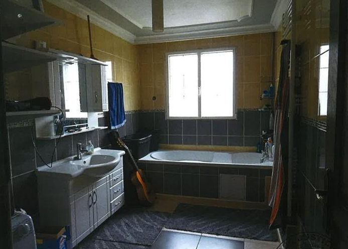 CHELLES, Maison T10 337m², Jardin