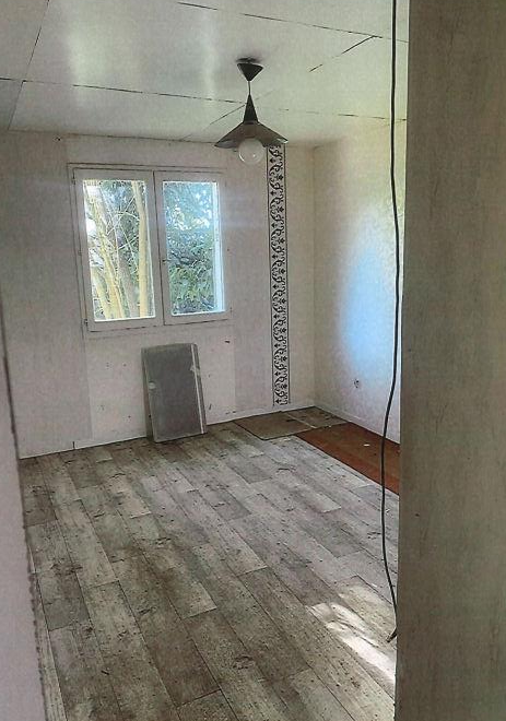 VILLETHIERRY, Maison T5 115m², Jardin