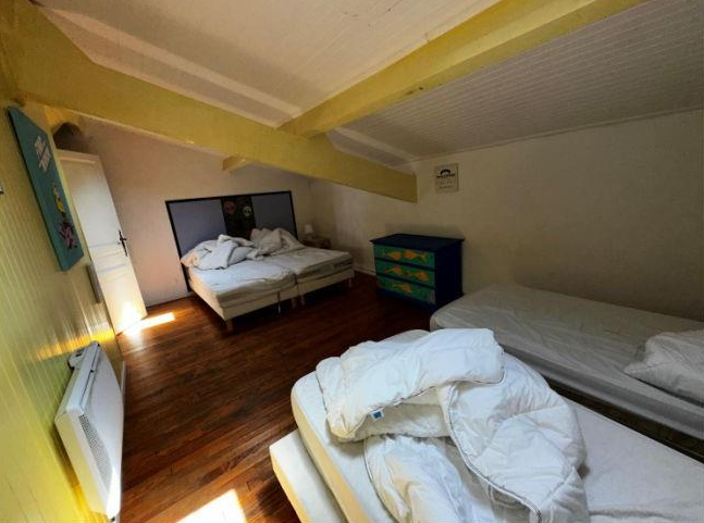 GUICHE, Maison T9 235m², Piscine