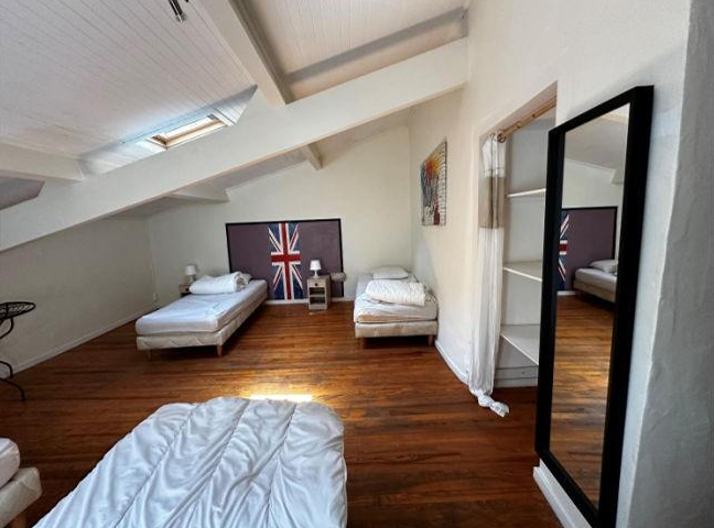 GUICHE, Maison T9 235m², Piscine