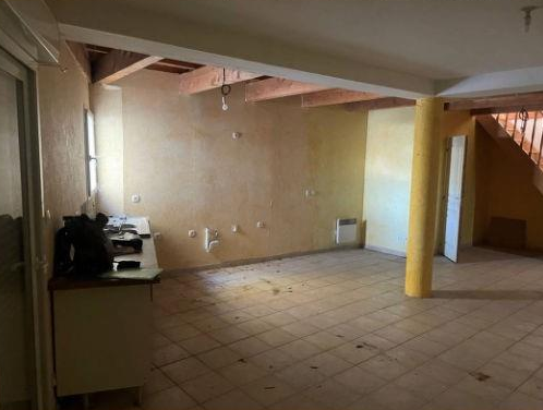 BOLLENE, Appartement T2 69m², Balcon