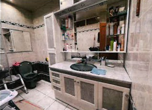 LA COURNEUVE, Immeuble de 180m²