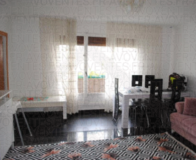 MANTES LA JOLIE, Appartement T4 84m², Balcon
