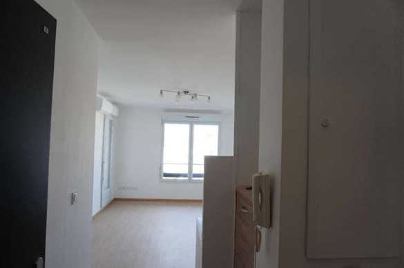 LUNEL, Appartement T2 37m², Balcon