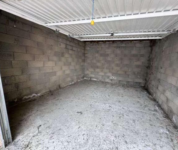 ALES, Garage 18m²