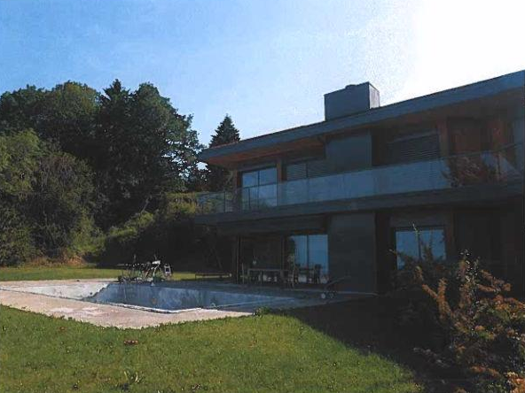 LUCINGES, Maison T7 318m², Piscine