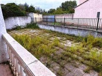 MILHAUD, Maison T4 144m², Terrain