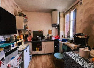 LA COURNEUVE, Immeuble de 180m²