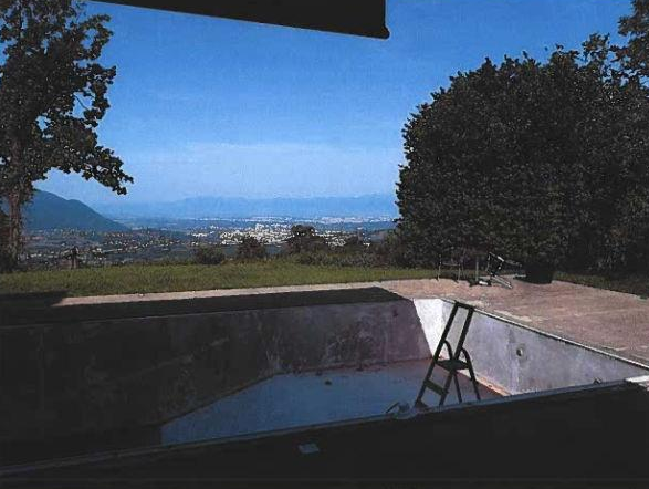 LUCINGES, Maison T7 318m², Piscine