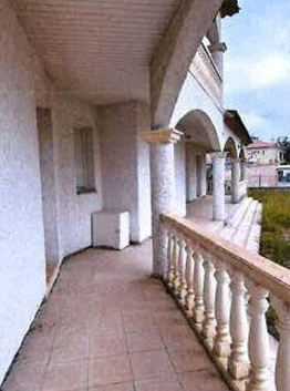 MILHAUD, Maison T4 144m², Terrain