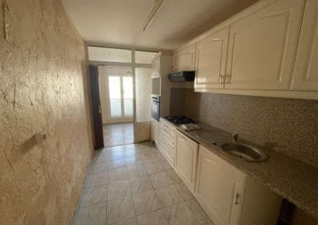 SAINT ETIENNE, Appartement T3 66m², Balcon