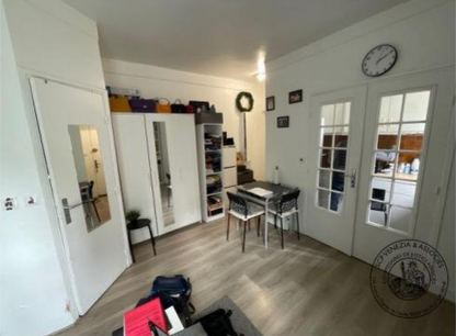 SAINT CLOUD, Studio 21m², Cave