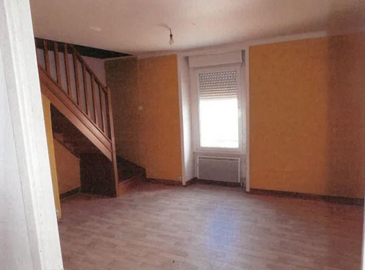 PLUVIGNIER, Appartement T3 82m², Annexe