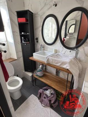 SAINT ETIENNE, Appartement T4 99m², Caves