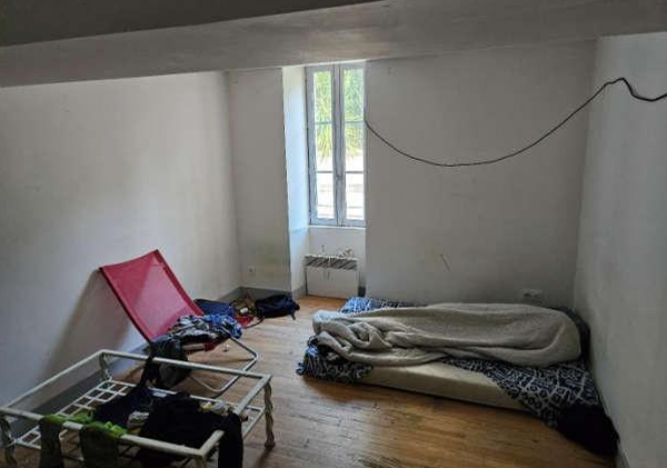 LA REOLE, Immeuble 171m², Local