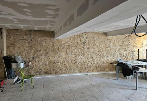 LA REOLE, Immeuble 171m², Local
