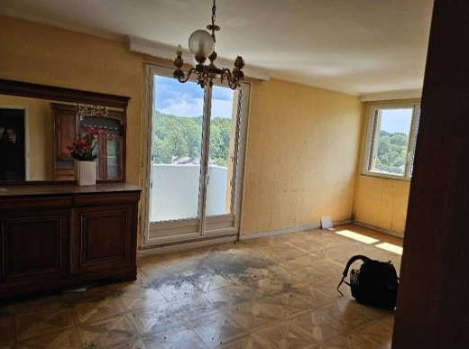 POISSY, Appartement T3 66m², Balcon