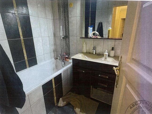 CHELLES, Appartement T4 95m², Parkings