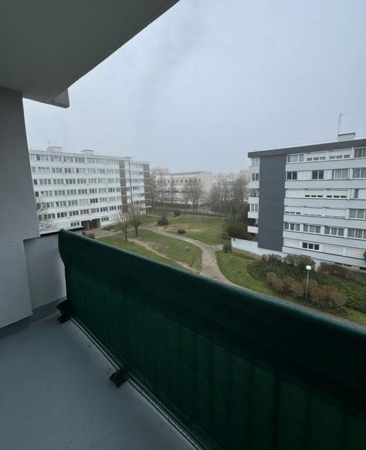 TRAPPES, Appartement T3 63m², Balcon