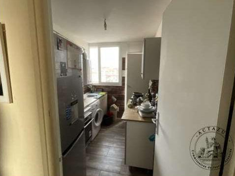 FREJUS, Appartement T3 64m², Cave
