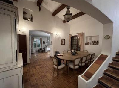 BONNIEUX, Maison T8 269m², Jardin