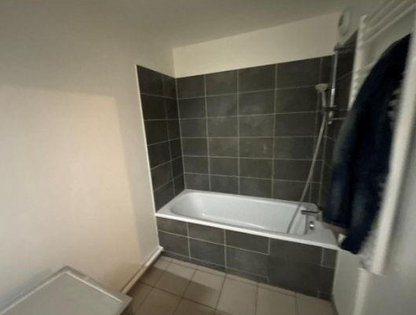 NEUILLY SUR MARNE, Appartement T3 55m², Parking