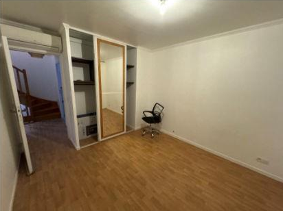 SAINT DENIS, Appartement T4 84m², Balcon