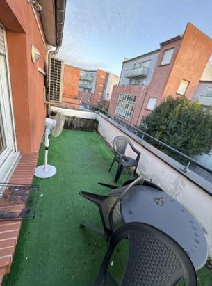 SAINT DENIS, Appartement T4 84m², Balcon