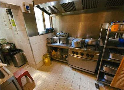 SAINT DENIS, Local commercial 63m², Réserve