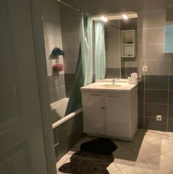 ETREMBIERES, Appartement T3 72m², Terrasse