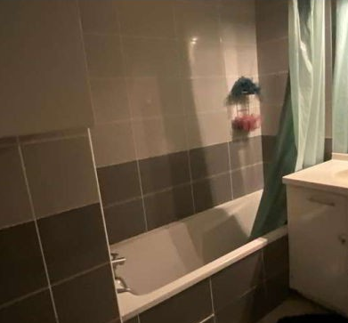 ETREMBIERES, Appartement T3 72m², Terrasse