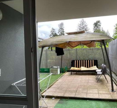ETREMBIERES, Appartement T3 72m², Terrasse