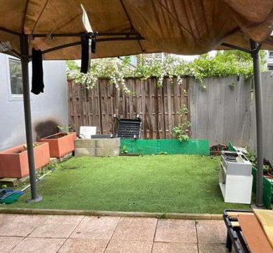 ETREMBIERES, Appartement T3 72m², Terrasse