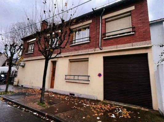 LA COURNEUVE, Immeuble de 180m²
